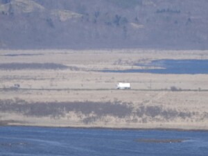 4日目　カメラ望遠でトラックを撮影